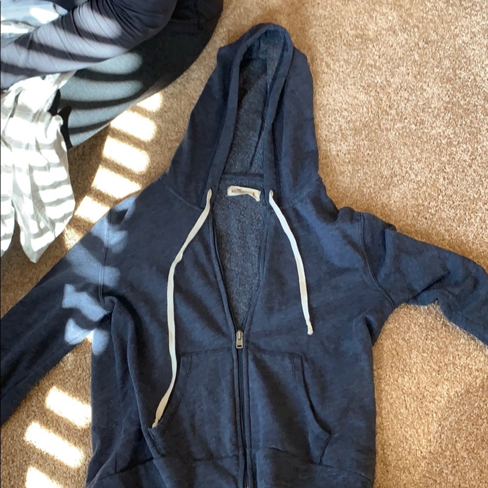hollister zip up hoodie